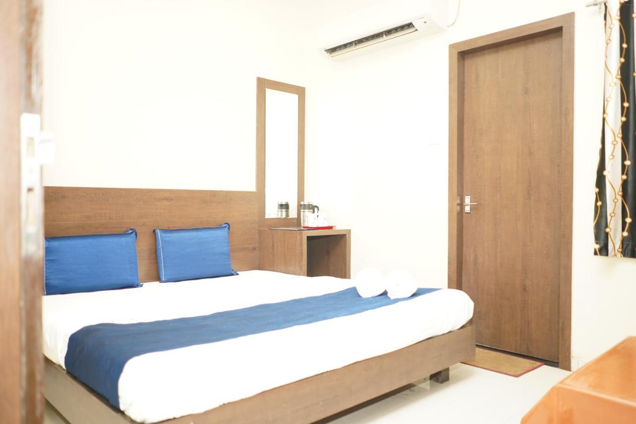 Hotel Satyug Ujjain Ngoại thất bức ảnh