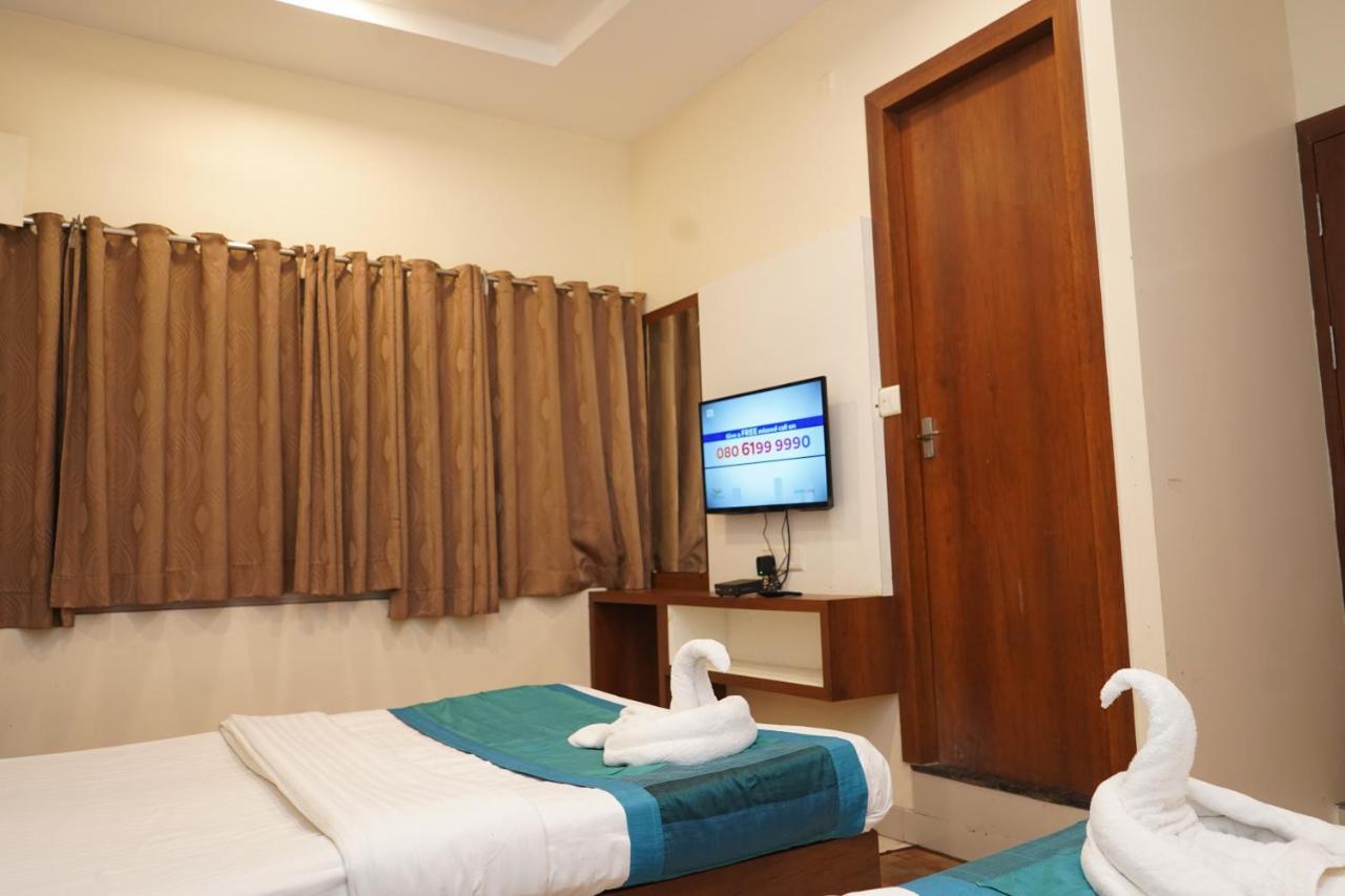 Hotel Satyug Ujjain Ngoại thất bức ảnh