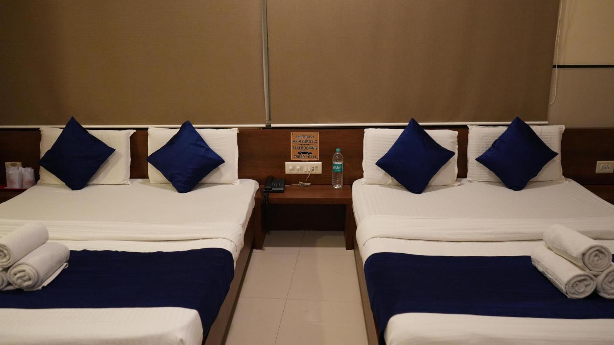Hotel Satyug Ujjain Ngoại thất bức ảnh